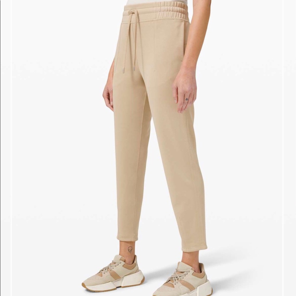 Lululemon Soft Ambitions High Rise Jogger - Picture 1 of 5